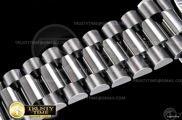 0124 ModernLook RDD0224B – DayDate 36mm 747